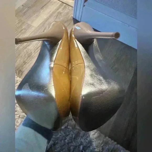 Steve Madden Caryssa Yellow Patent Leather Heels Platform Stiletto Size 7.5 Fun! - Picture 6 of 9